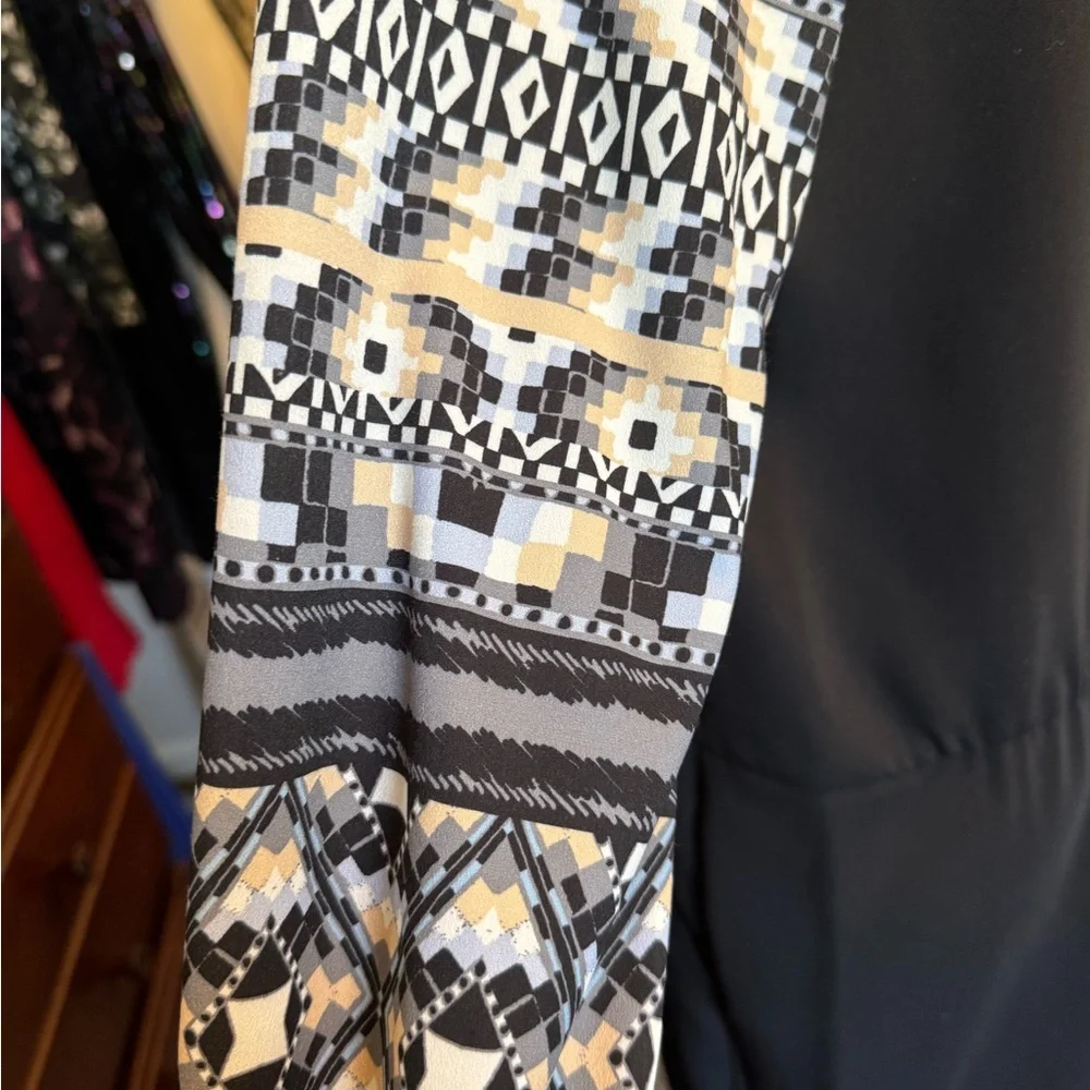 Hale Bob Black White Blue Tan Design Long Sleeve Pullover Dress Sz L Knee Length - Picture 7 of 16